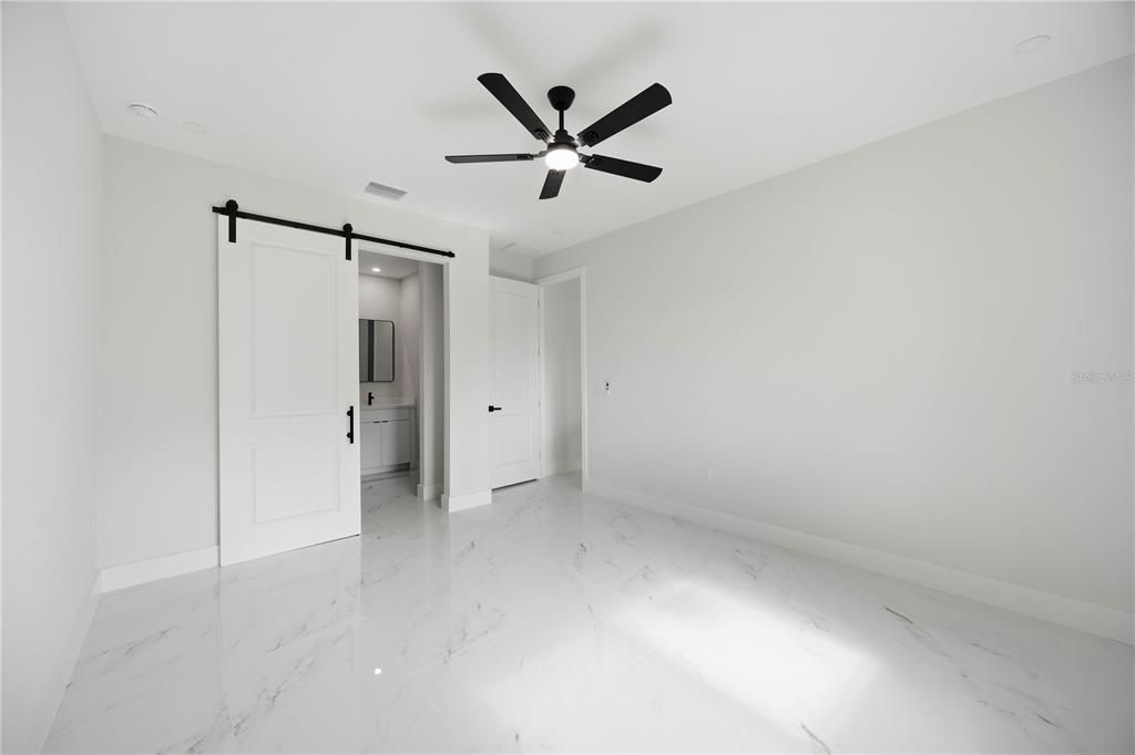 Activo con contrato: $314,900 (3 camas, 2 baños, 1308 Pies cuadrados)