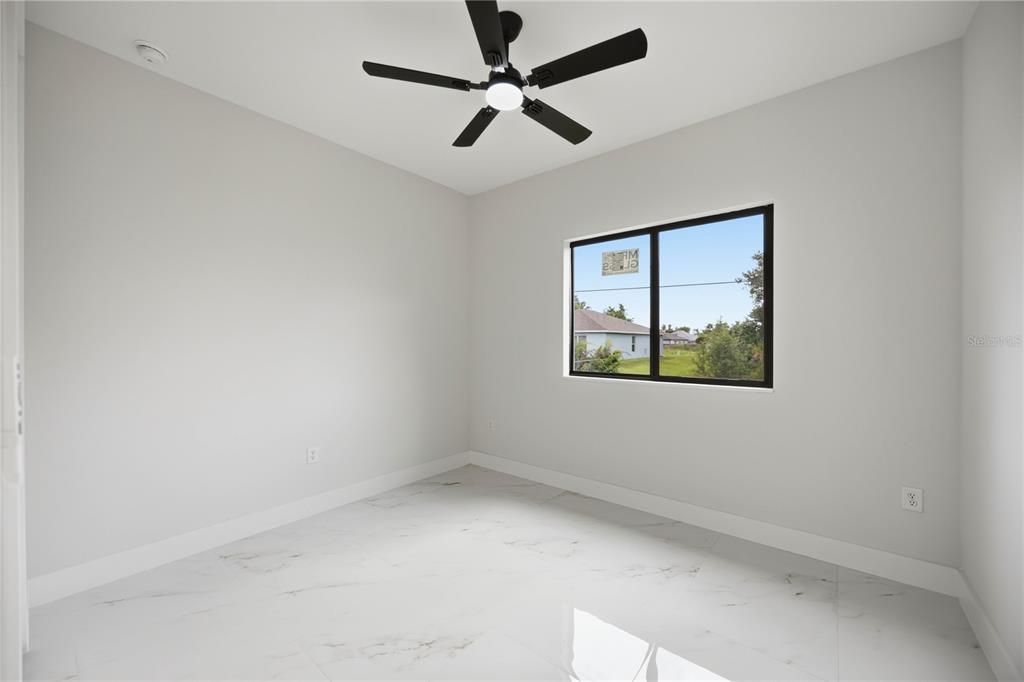 Activo con contrato: $314,900 (3 camas, 2 baños, 1308 Pies cuadrados)