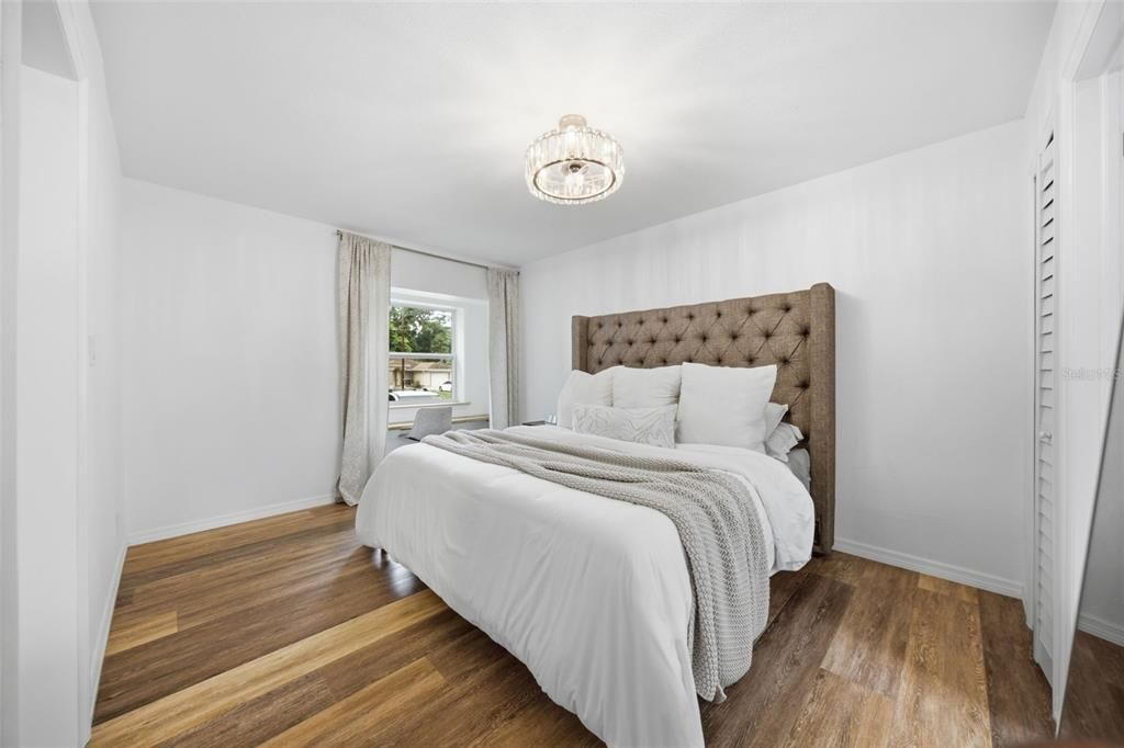 На продажу: $385,000 (3 спален, 2 ванн, 1227 Квадратных фут)