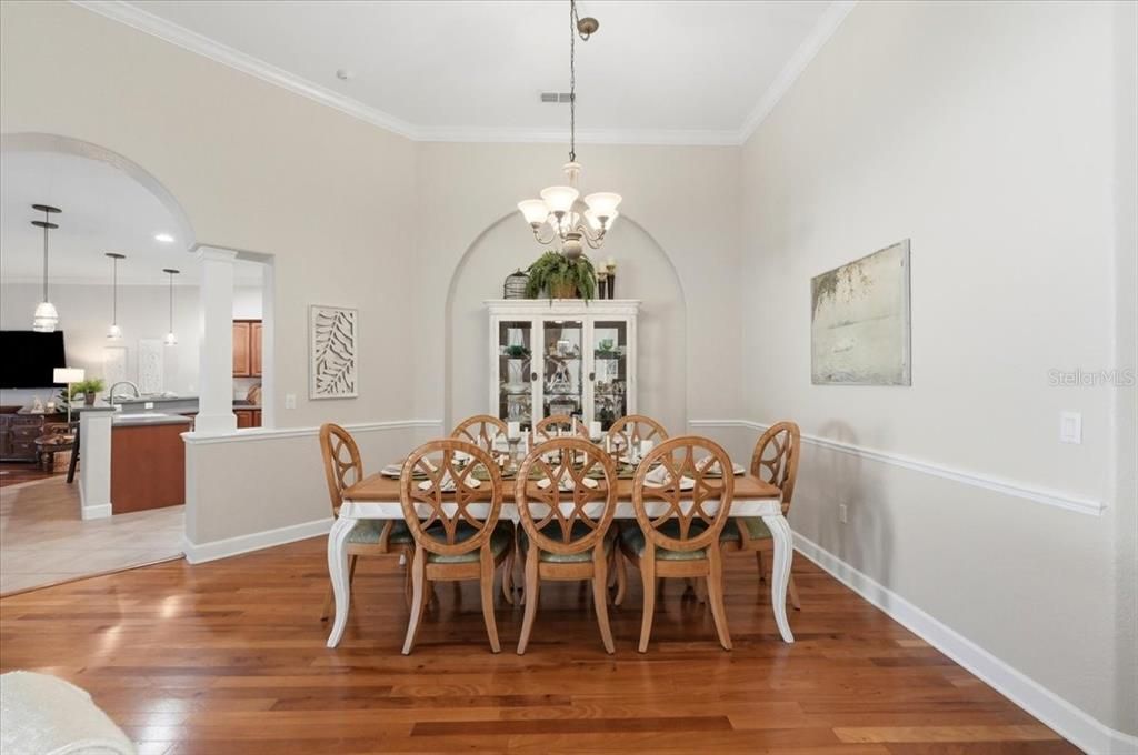 For Sale: $509,000 (5 beds, 3 baths, 2608 Square Feet)