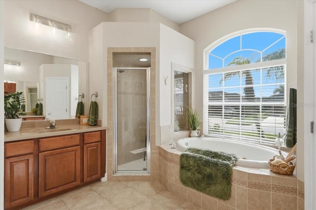 For Sale: $509,000 (5 beds, 3 baths, 2608 Square Feet)