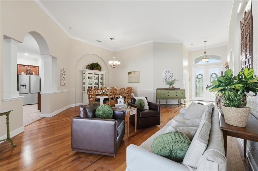 For Sale: $509,000 (5 beds, 3 baths, 2608 Square Feet)