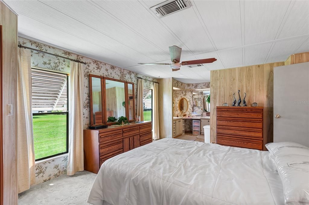 For Sale: $59,999 (2 beds, 2 baths, 1680 Square Feet)