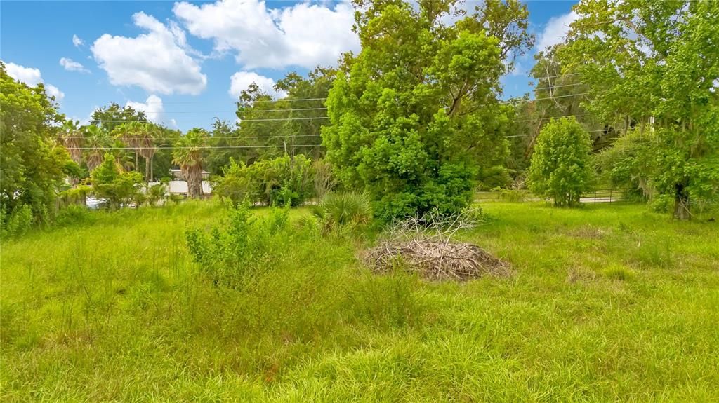 En Venta: $950,000 (0.89 acres)