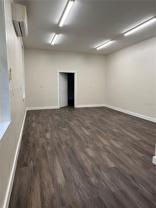 For Sale: $1,450,000 (3 beds, 2 baths, 1612 Square Feet)