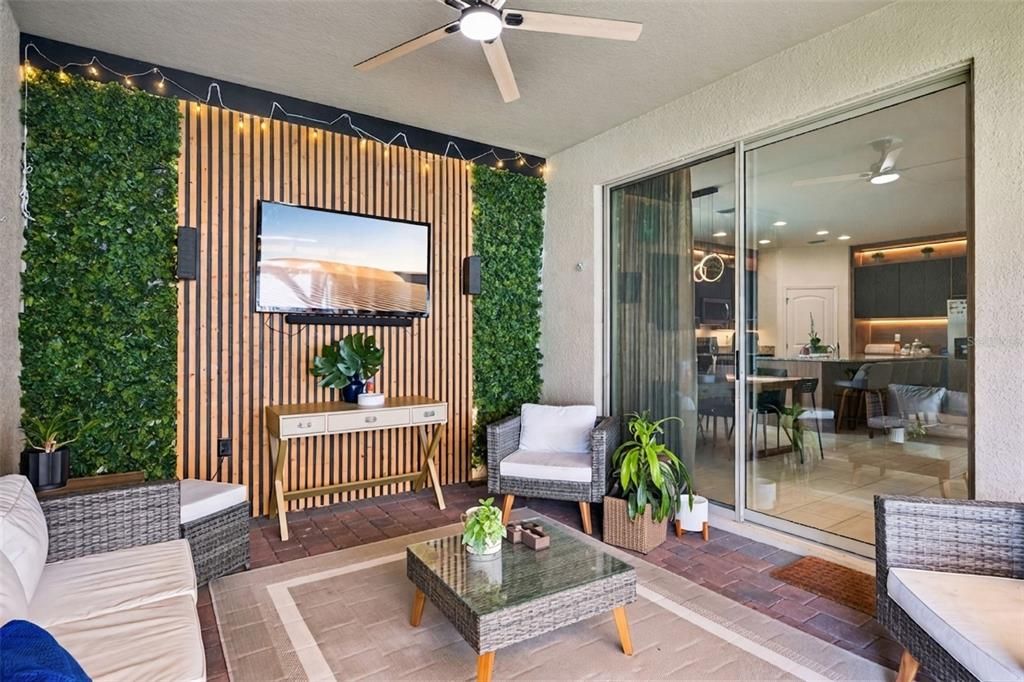 En Venta: $575,000 (3 camas, 2 baños, 2215 Pies cuadrados)