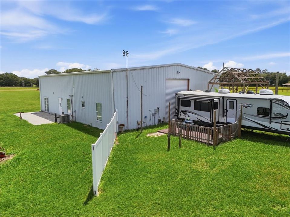 For Sale: $1,700,000 (4 beds, 2 baths, 2520 Square Feet)