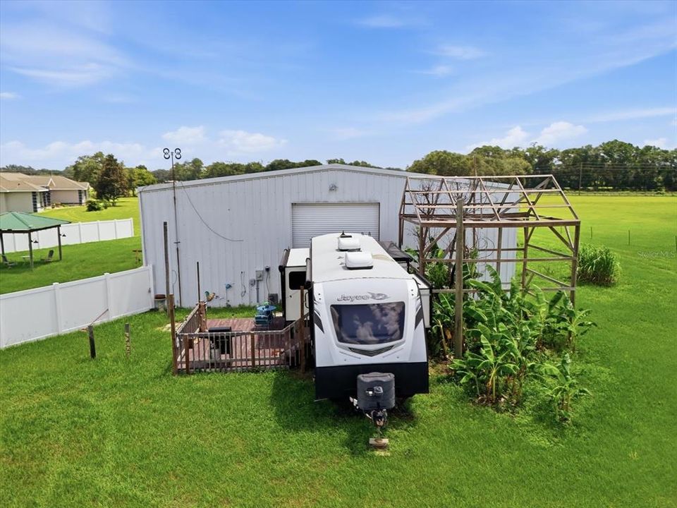 For Sale: $1,700,000 (4 beds, 2 baths, 2520 Square Feet)