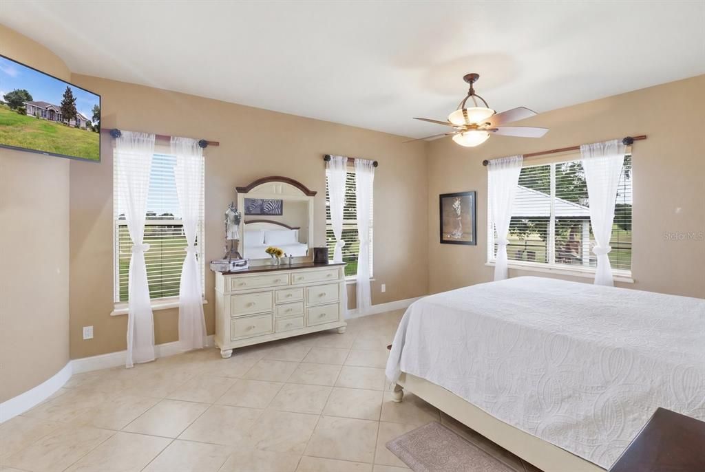 For Sale: $1,700,000 (4 beds, 2 baths, 3399 Square Feet)