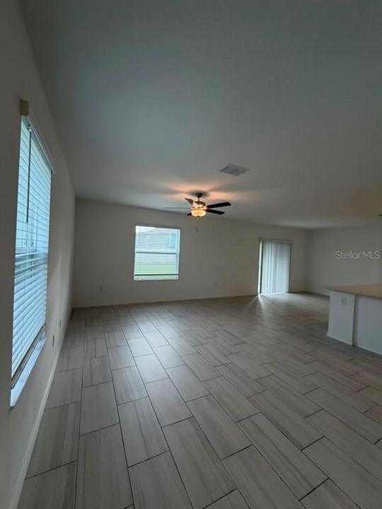 En Renta: $2,499 (4 camas, 2 baños, 1870 Pies cuadrados)