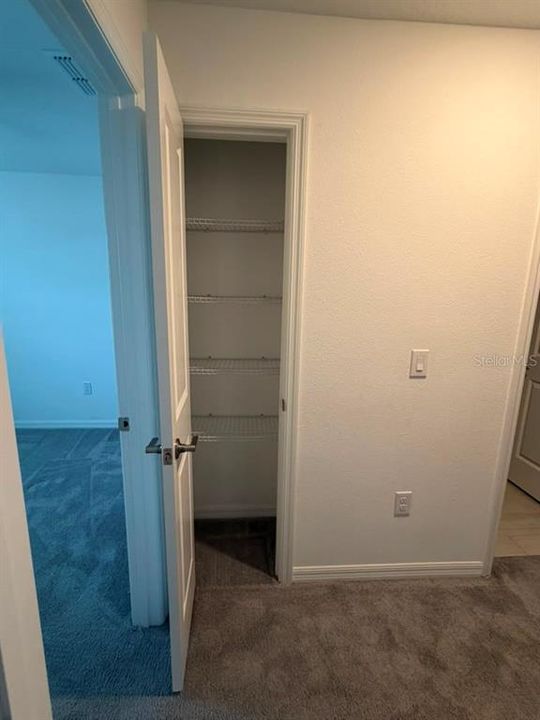 En Renta: $2,499 (4 camas, 2 baños, 1870 Pies cuadrados)