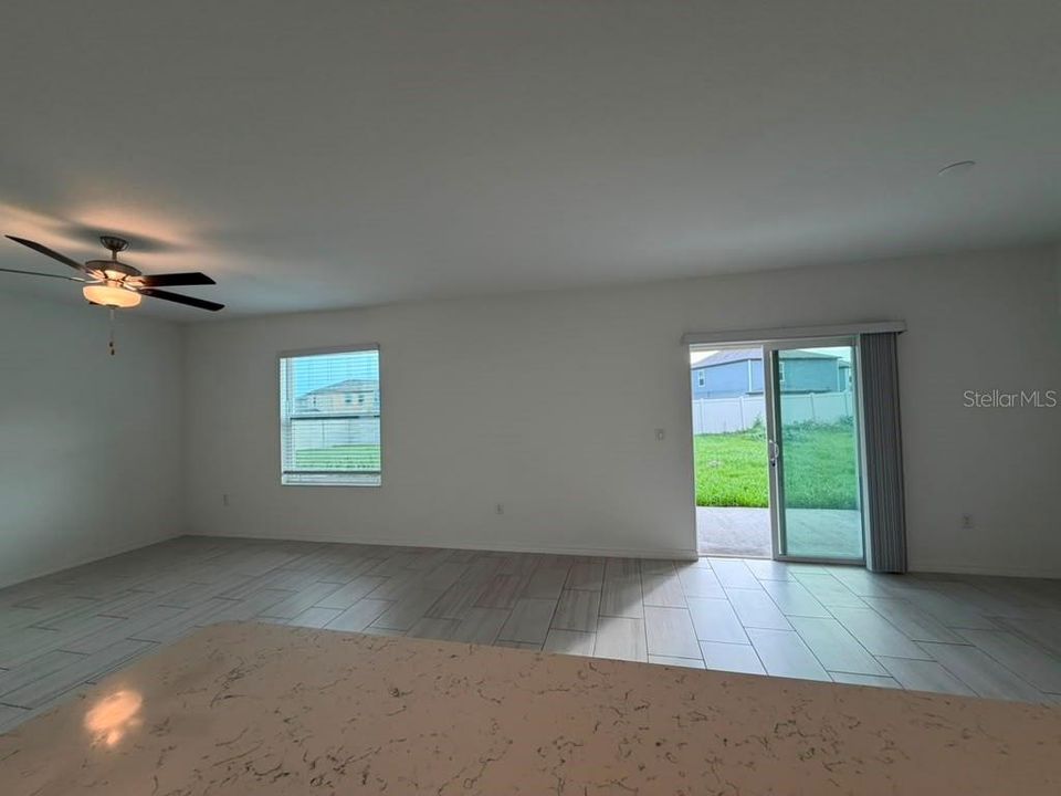 En Renta: $2,499 (4 camas, 2 baños, 1870 Pies cuadrados)