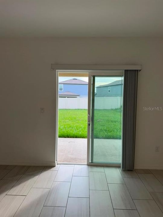 En Renta: $2,499 (4 camas, 2 baños, 1870 Pies cuadrados)