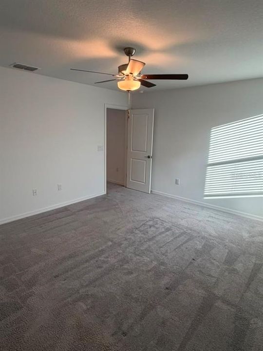 En Renta: $2,499 (4 camas, 2 baños, 1870 Pies cuadrados)