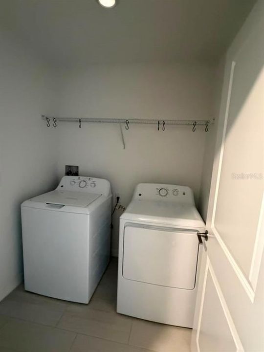 En Renta: $2,499 (4 camas, 2 baños, 1870 Pies cuadrados)