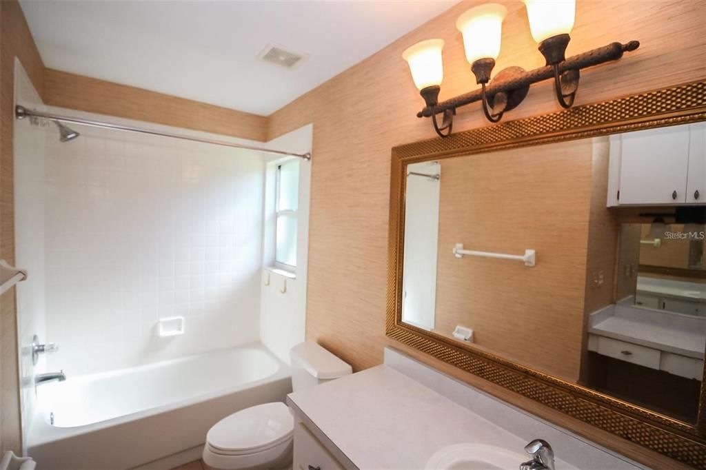 В аренду: $2,650 (4 спален, 2 ванн, 1436 Квадратных фут)