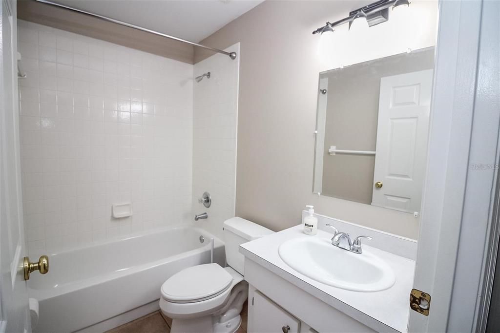 В аренду: $2,650 (4 спален, 2 ванн, 1436 Квадратных фут)