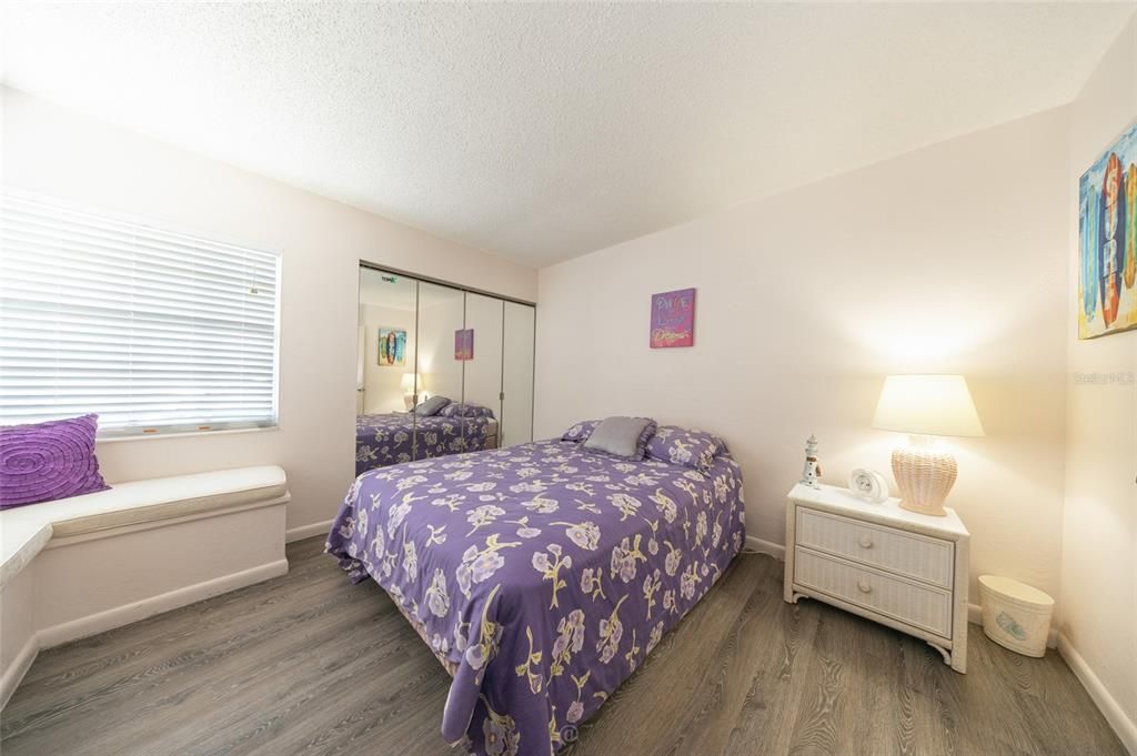 For Sale: $429,000 (2 beds, 2 baths, 1298 Square Feet)