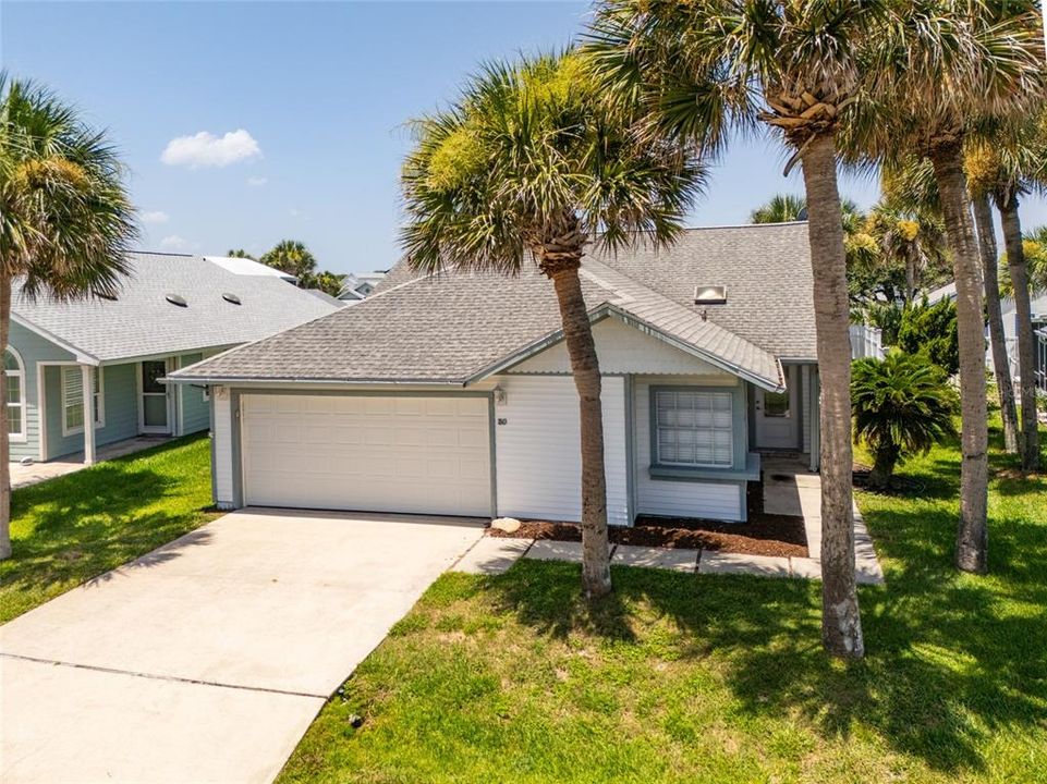 For Sale: $429,000 (2 beds, 2 baths, 1298 Square Feet)
