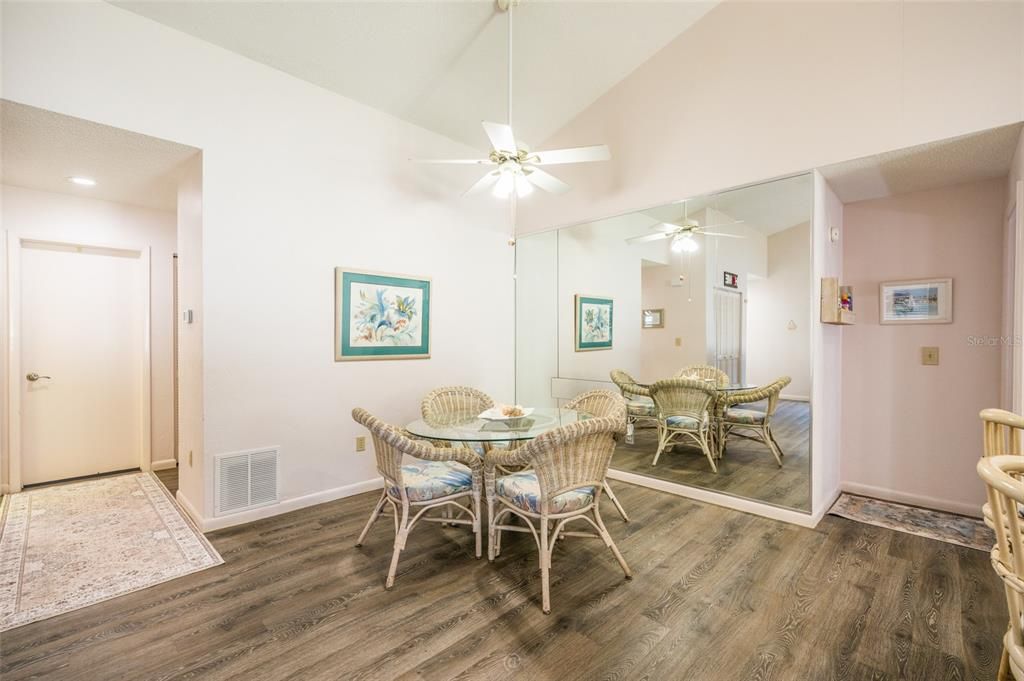 For Sale: $429,000 (2 beds, 2 baths, 1298 Square Feet)