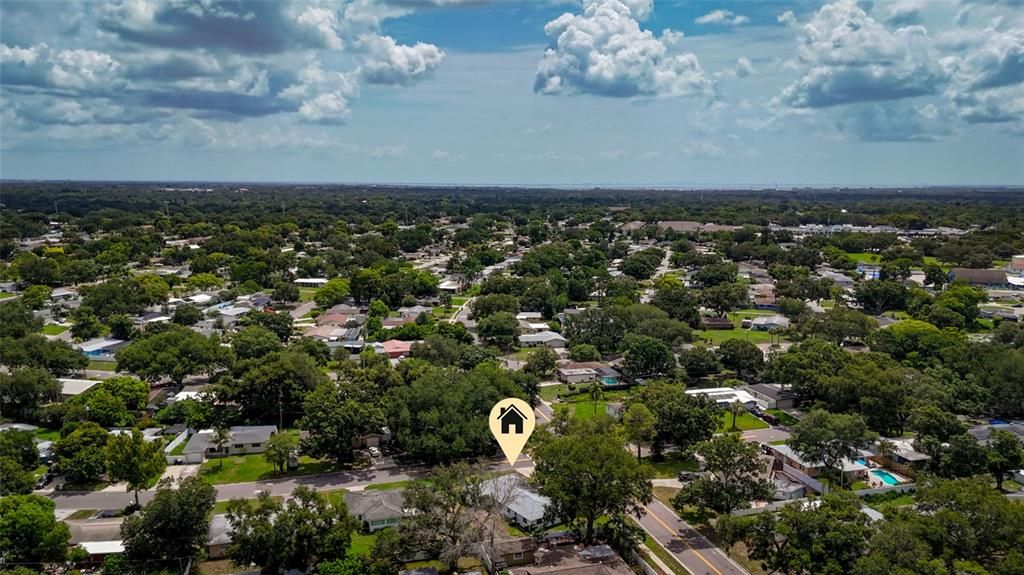 Activo con contrato: $359,000 (3 camas, 2 baños, 1416 Pies cuadrados)