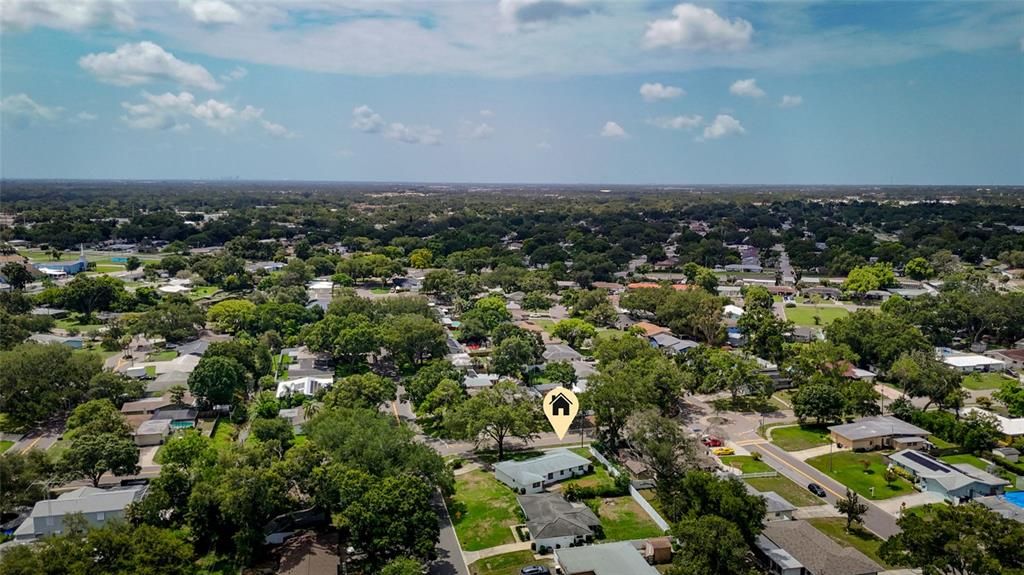 Activo con contrato: $359,000 (3 camas, 2 baños, 1416 Pies cuadrados)