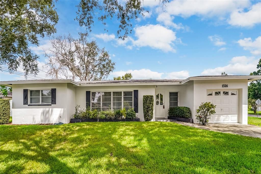 Activo con contrato: $359,000 (3 camas, 2 baños, 1416 Pies cuadrados)