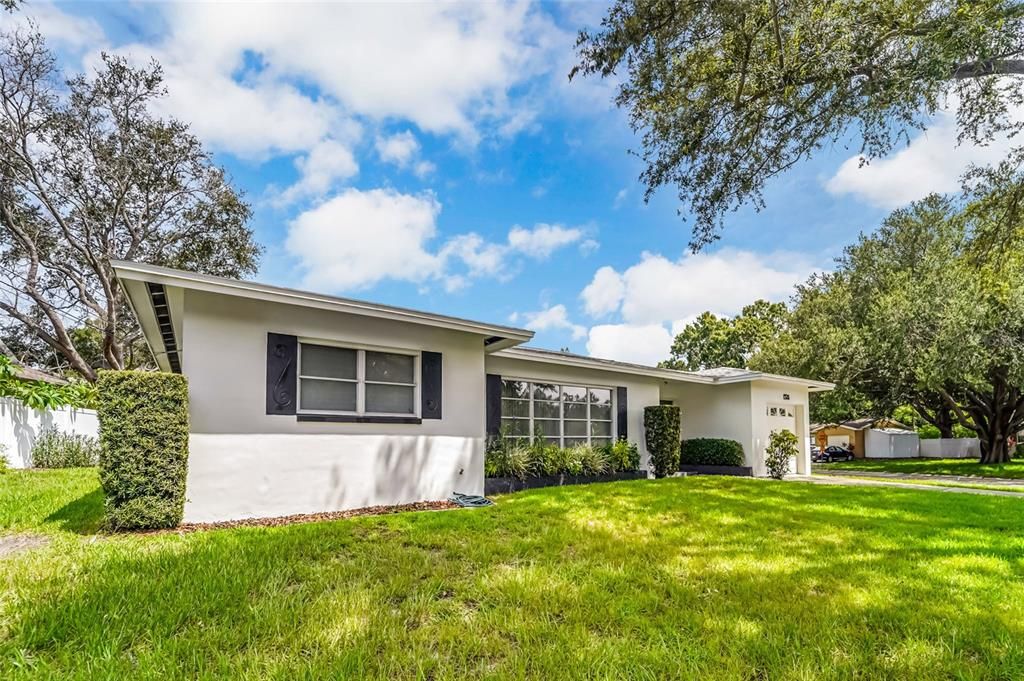 Activo con contrato: $359,000 (3 camas, 2 baños, 1416 Pies cuadrados)
