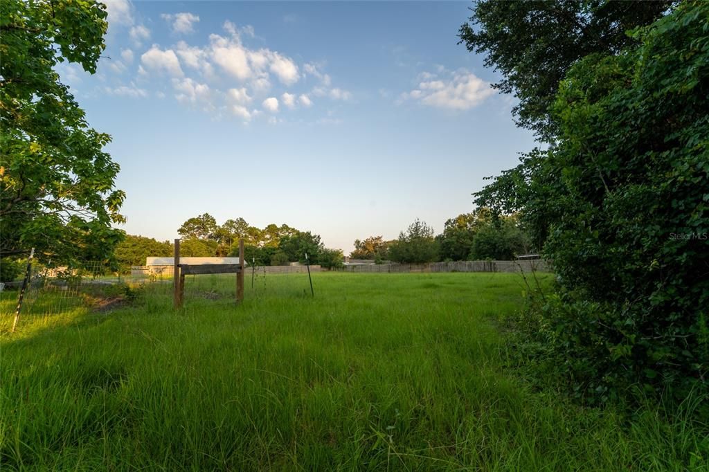 For Sale: $285,000 (4 beds, 2 baths, 1600 Square Feet)