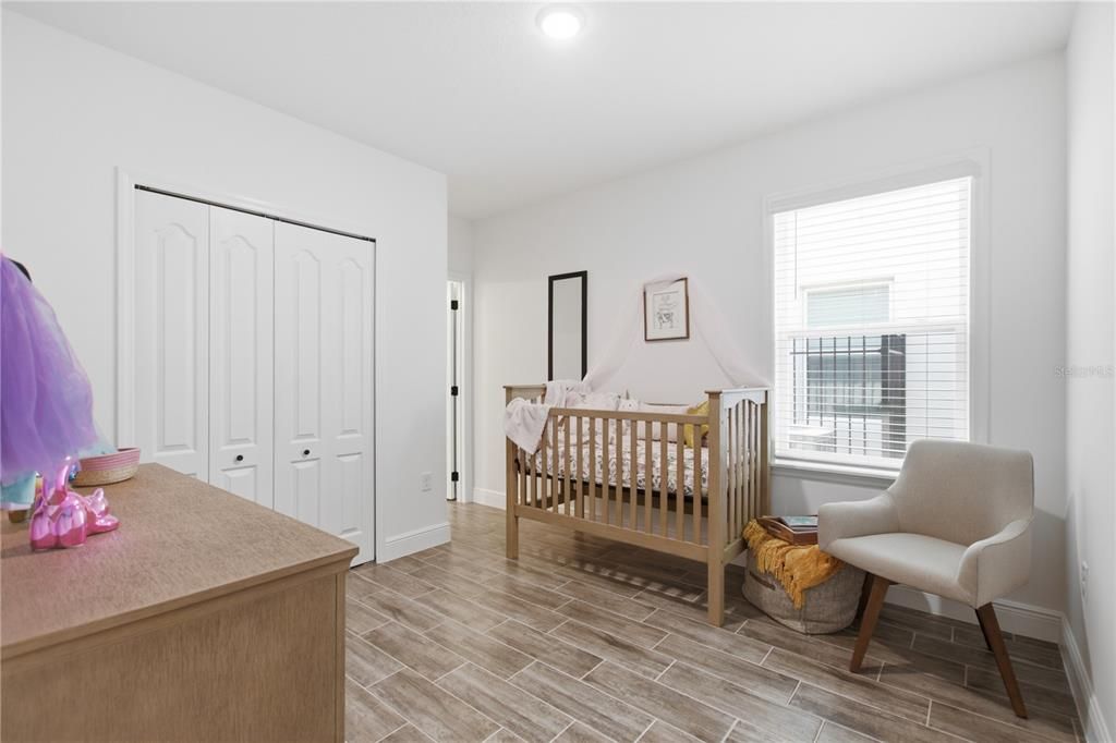Activo con contrato: $426,000 (4 camas, 3 baños, 2182 Pies cuadrados)