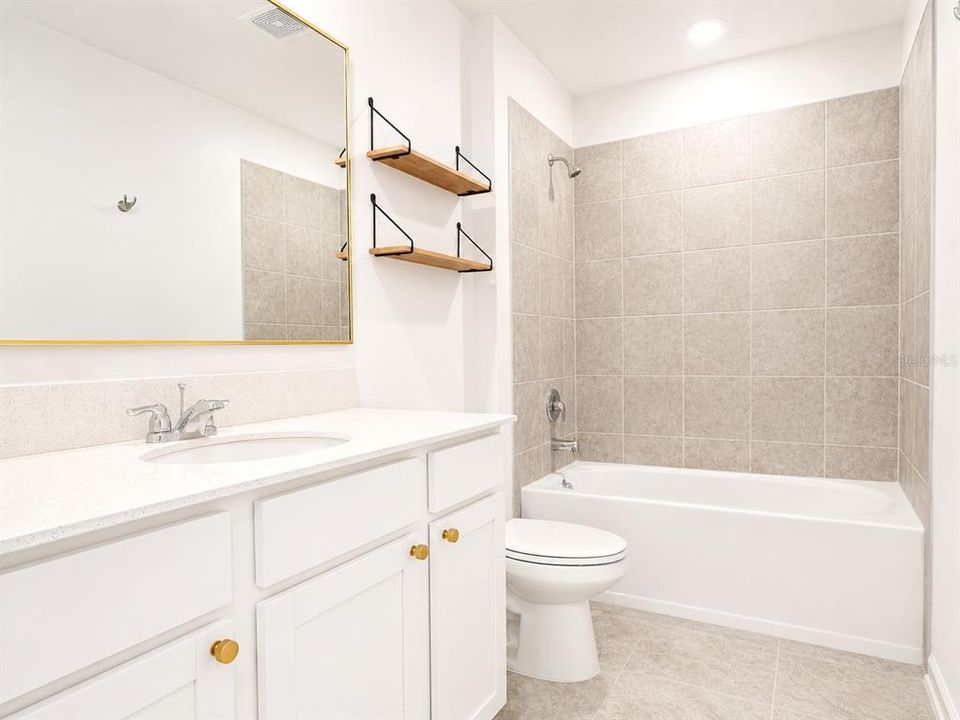 En Venta: $434,900 (4 camas, 2 baños, 1933 Pies cuadrados)