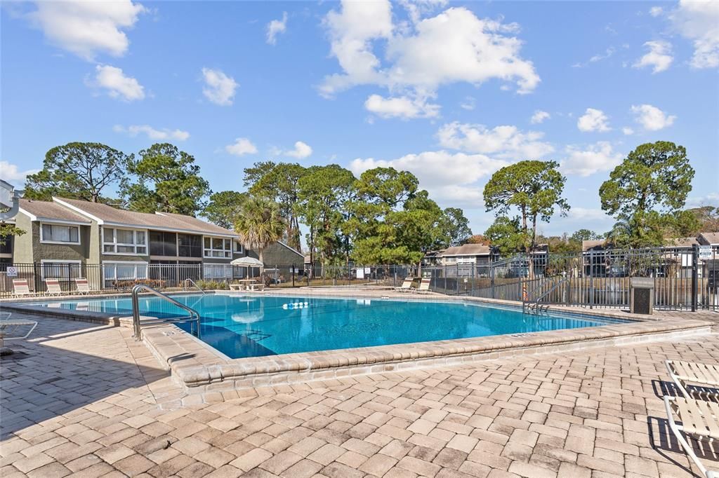 For Sale: $128,500 (1 beds, 1 baths, 591 Square Feet)