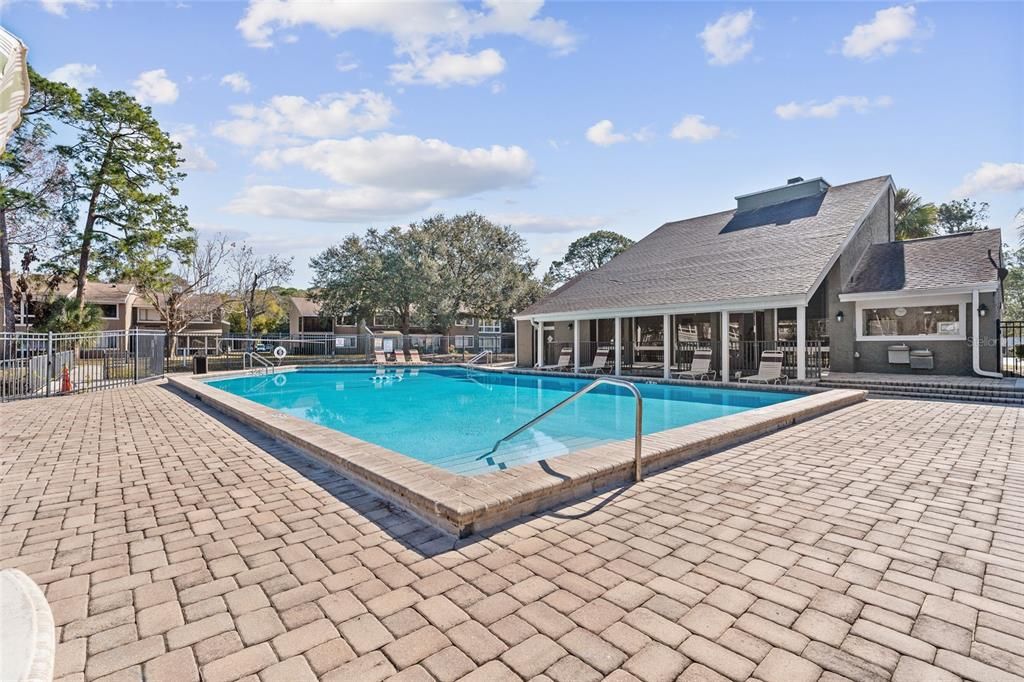 For Sale: $128,500 (1 beds, 1 baths, 591 Square Feet)