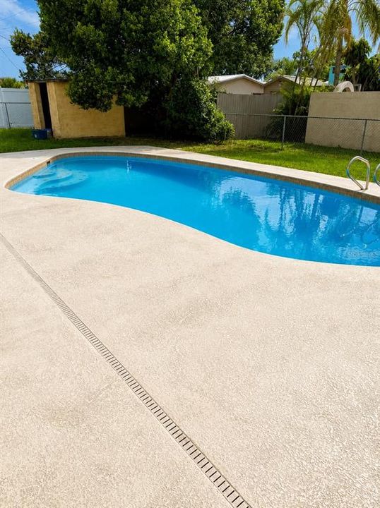 На продажу: $245,000 (3 спален, 1 ванн, 1196 Квадратных фут)