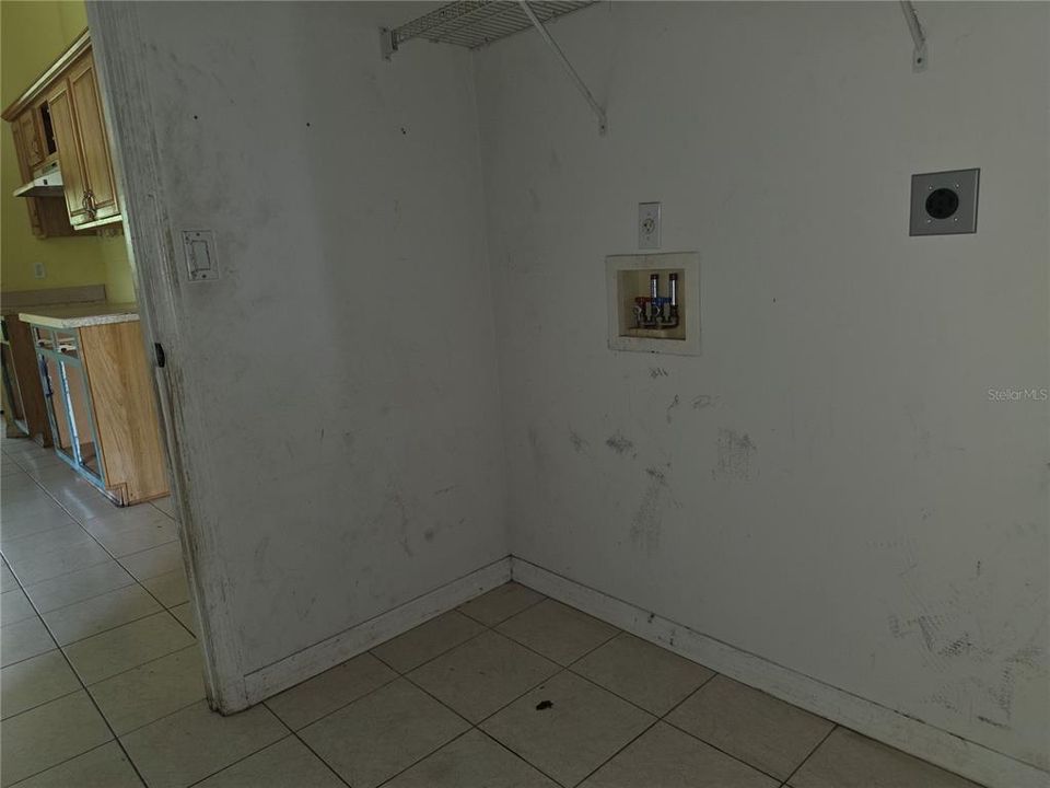 На продажу: $260,000 (3 спален, 2 ванн, 1858 Квадратных фут)
