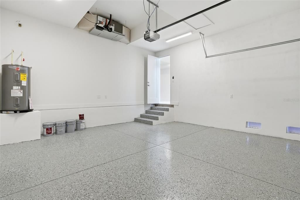 For Sale: $750,000 (4 beds, 3 baths, 1894 Square Feet)