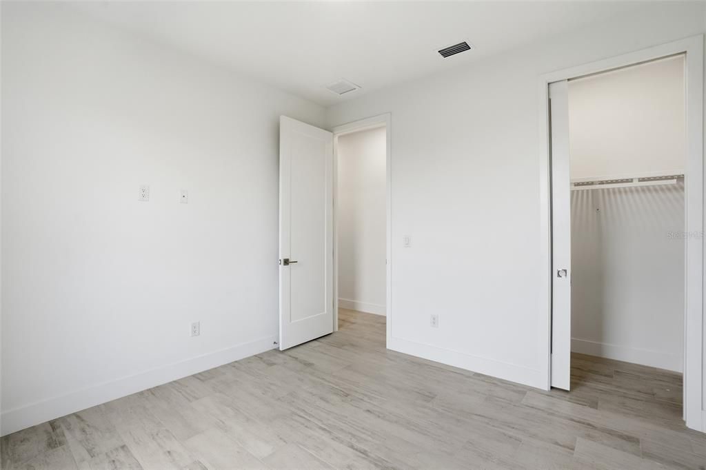 For Sale: $750,000 (4 beds, 3 baths, 1894 Square Feet)