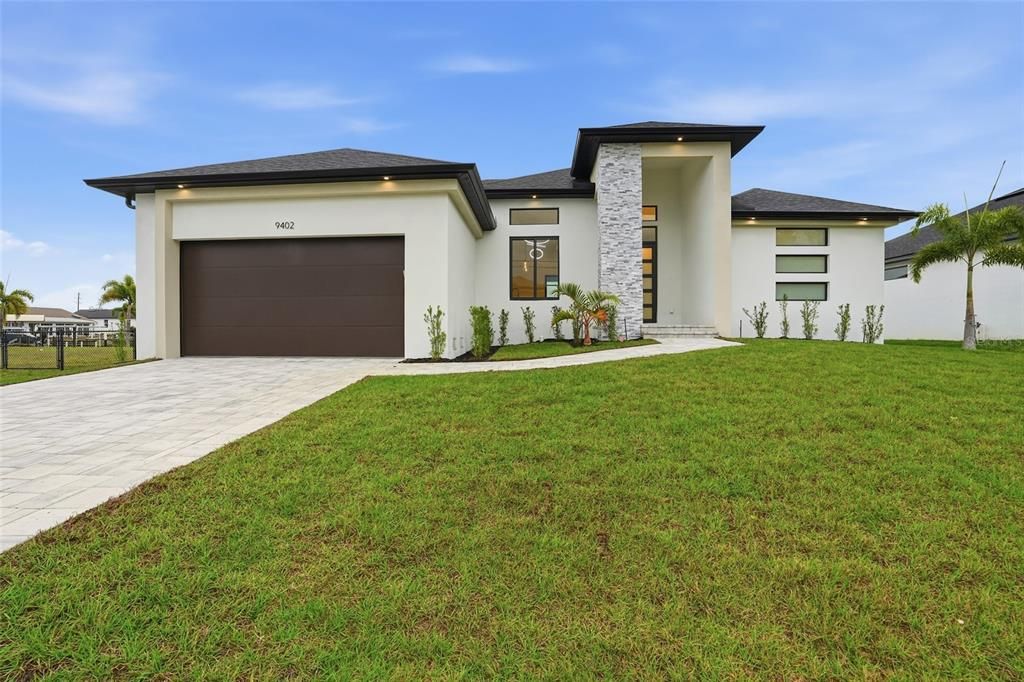 For Sale: $750,000 (4 beds, 3 baths, 1894 Square Feet)