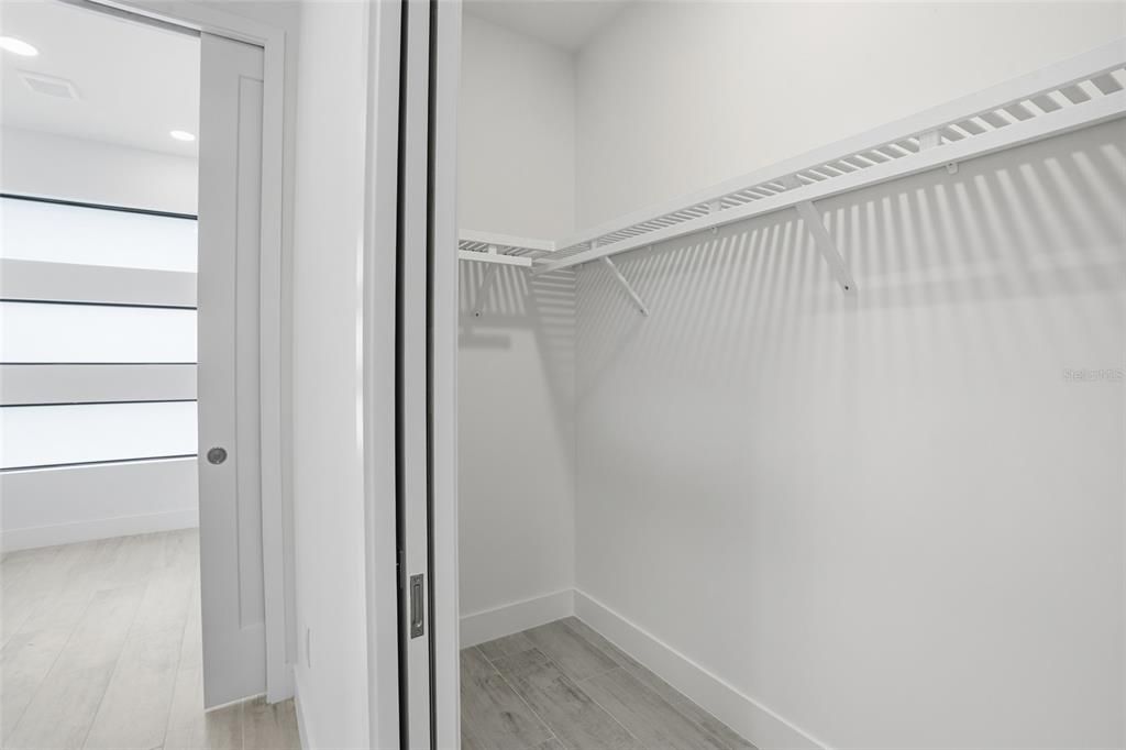 For Sale: $750,000 (4 beds, 3 baths, 1894 Square Feet)