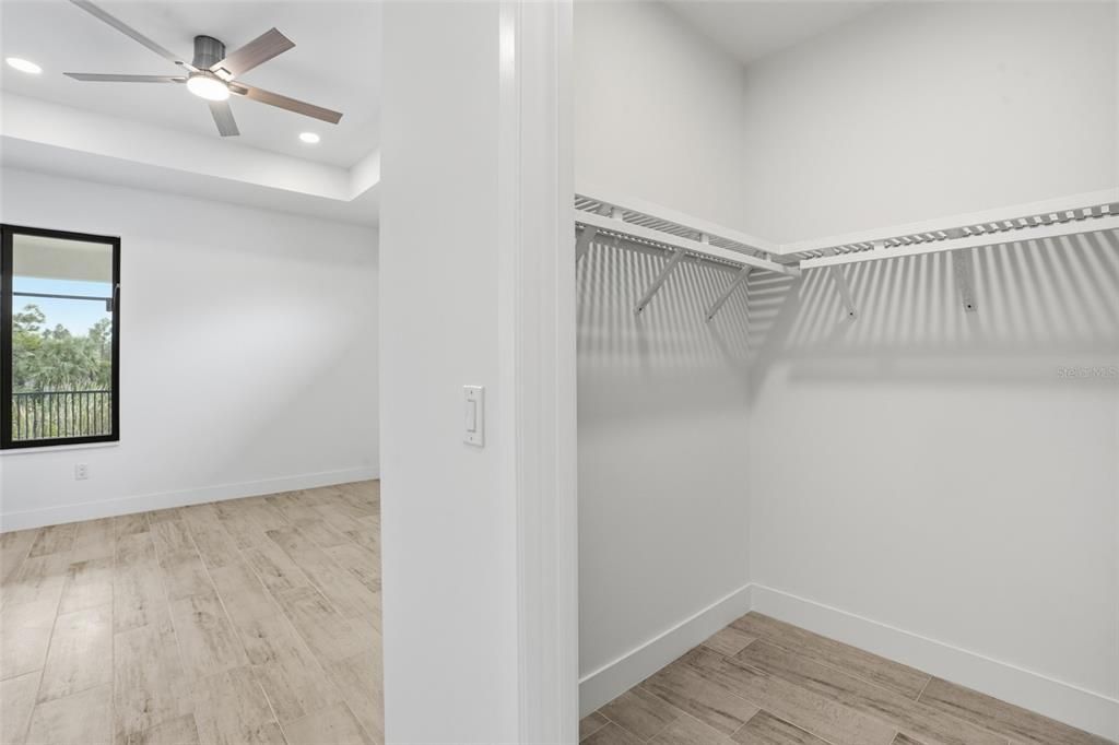 For Sale: $750,000 (4 beds, 3 baths, 1894 Square Feet)