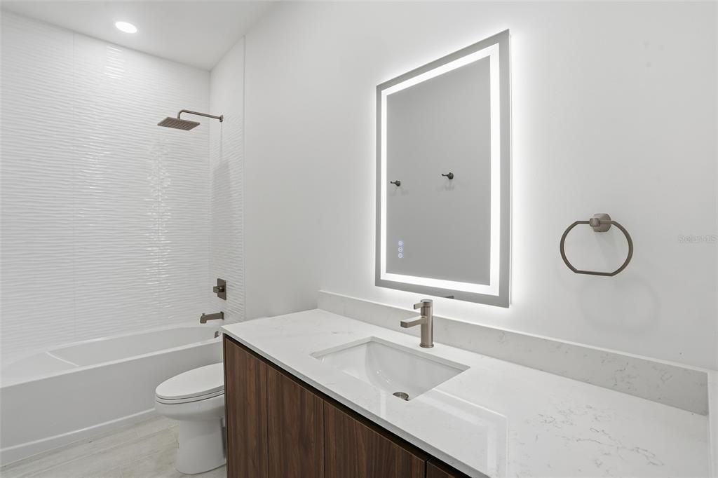 For Sale: $750,000 (4 beds, 3 baths, 1894 Square Feet)