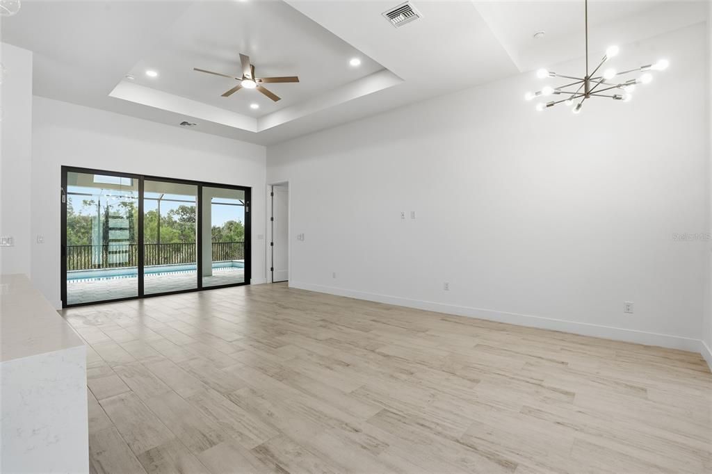 For Sale: $750,000 (4 beds, 3 baths, 1894 Square Feet)