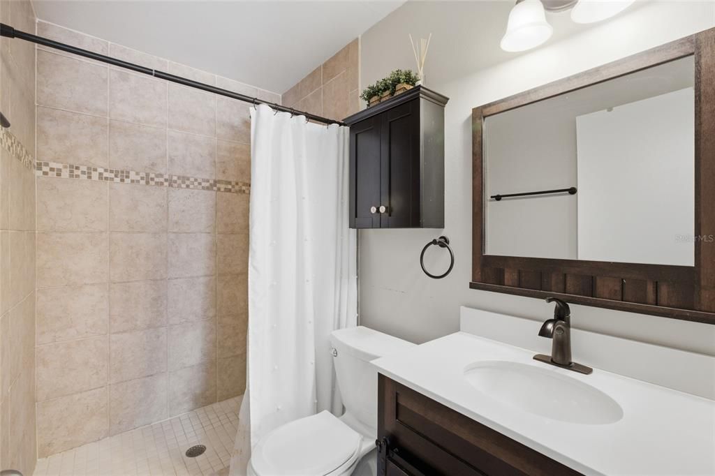 For Sale: $415,000 (3 beds, 2 baths, 1295 Square Feet)