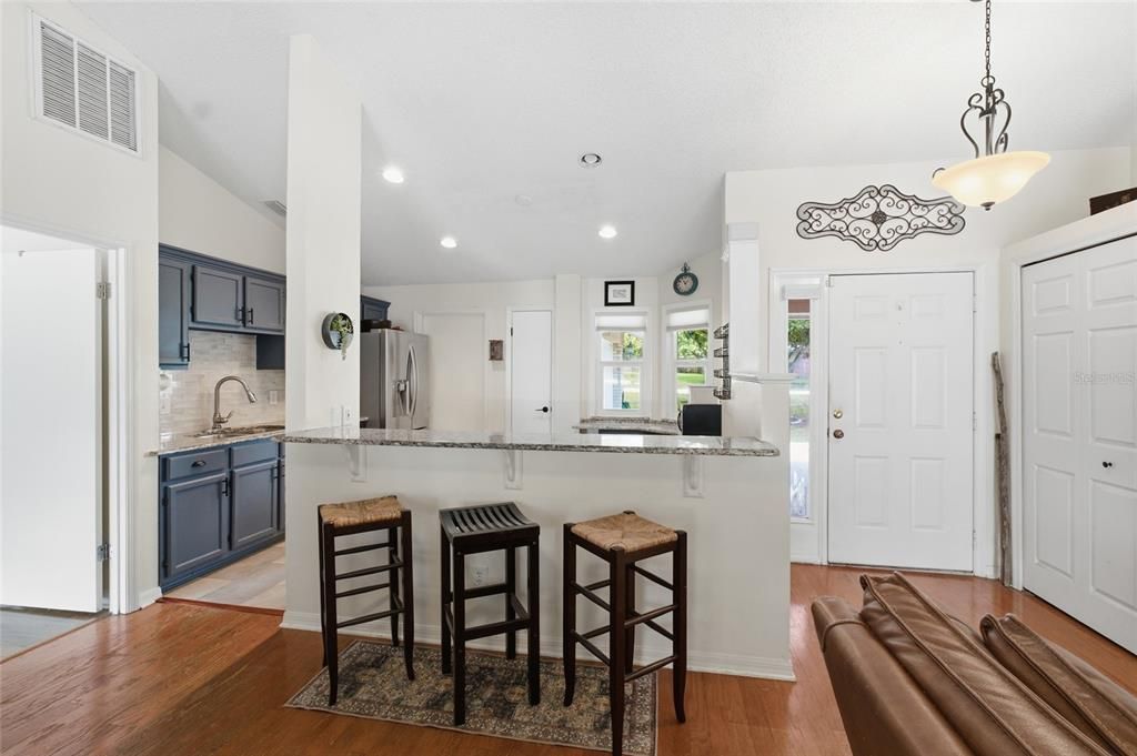 For Sale: $415,000 (3 beds, 2 baths, 1295 Square Feet)