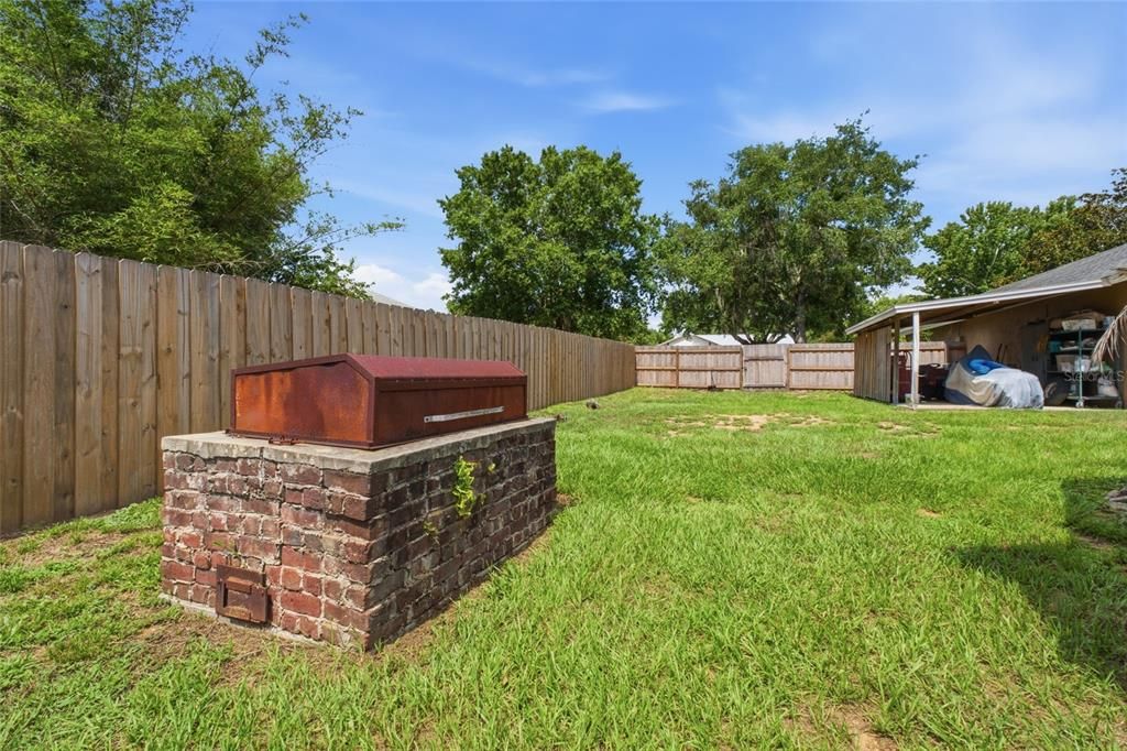 For Sale: $415,000 (3 beds, 2 baths, 1295 Square Feet)
