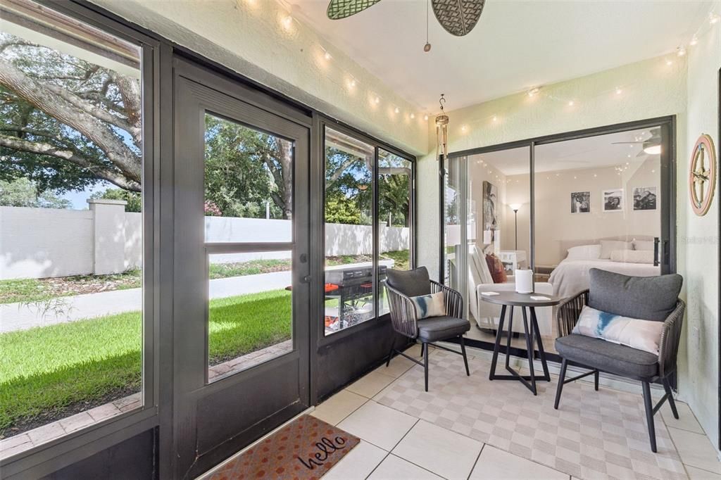 For Sale: $255,000 (2 beds, 2 baths, 1302 Square Feet)