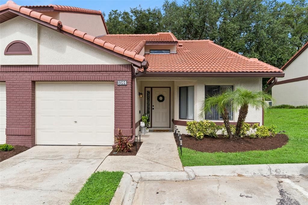 For Sale: $255,000 (2 beds, 2 baths, 1302 Square Feet)