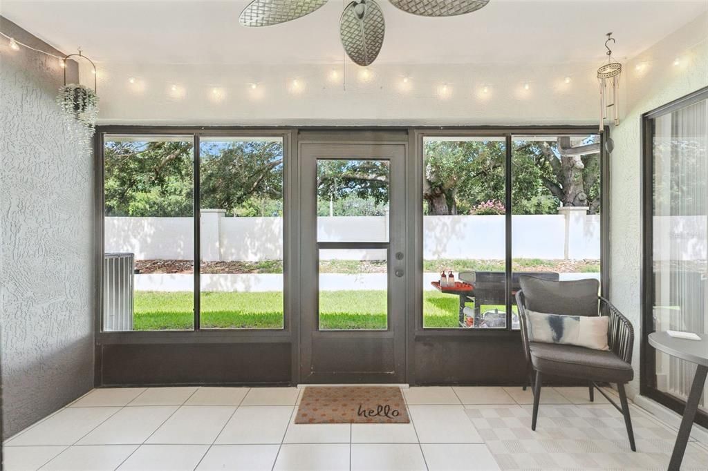 For Sale: $255,000 (2 beds, 2 baths, 1302 Square Feet)