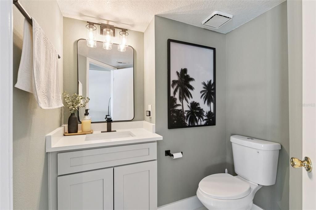 For Sale: $255,000 (2 beds, 2 baths, 1302 Square Feet)