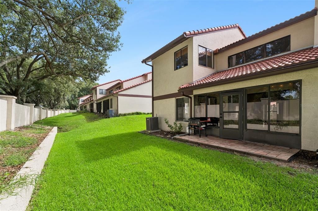 For Sale: $255,000 (2 beds, 2 baths, 1302 Square Feet)